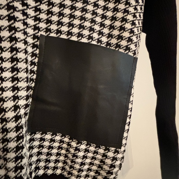 Suzy Shier sweater - Picture 2 of 3